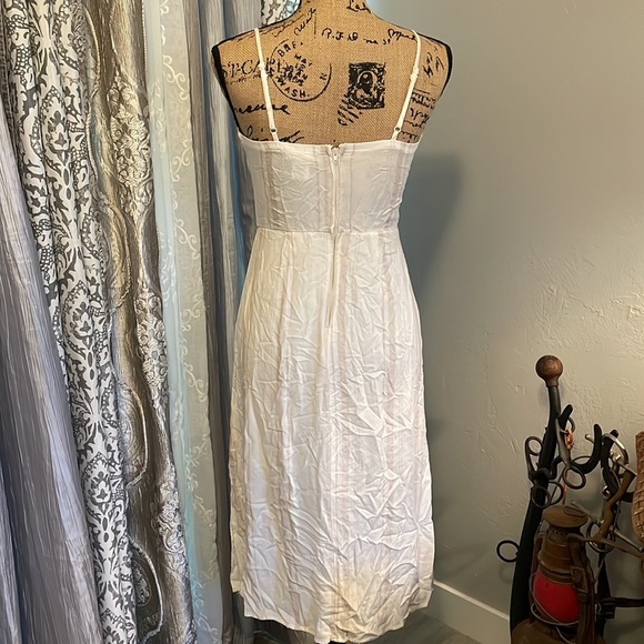 Altar’d state dress - Picture 3 of 5